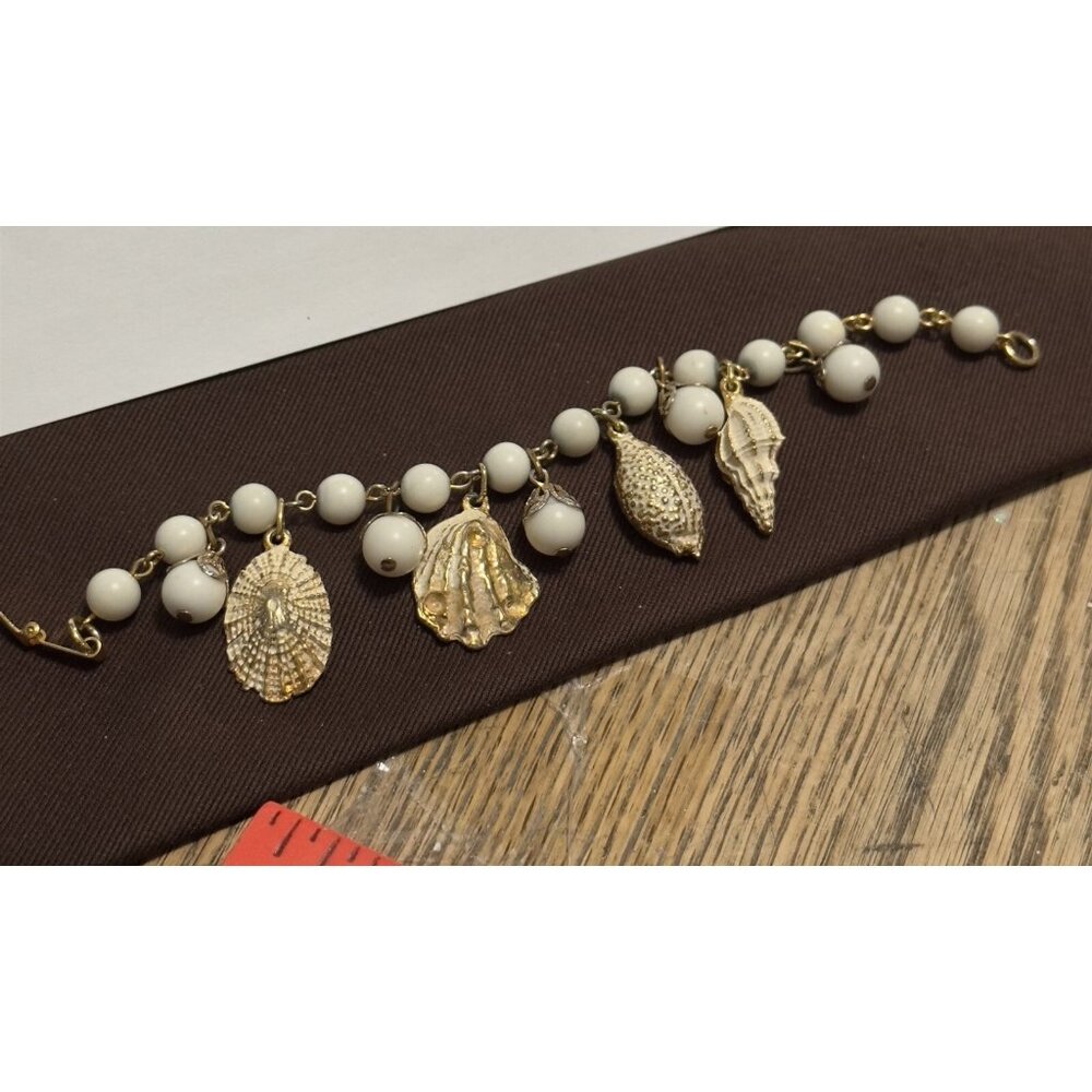 Vintage Metal Seashell Charm Bracelet Beaded Dangle Goldtone Chain